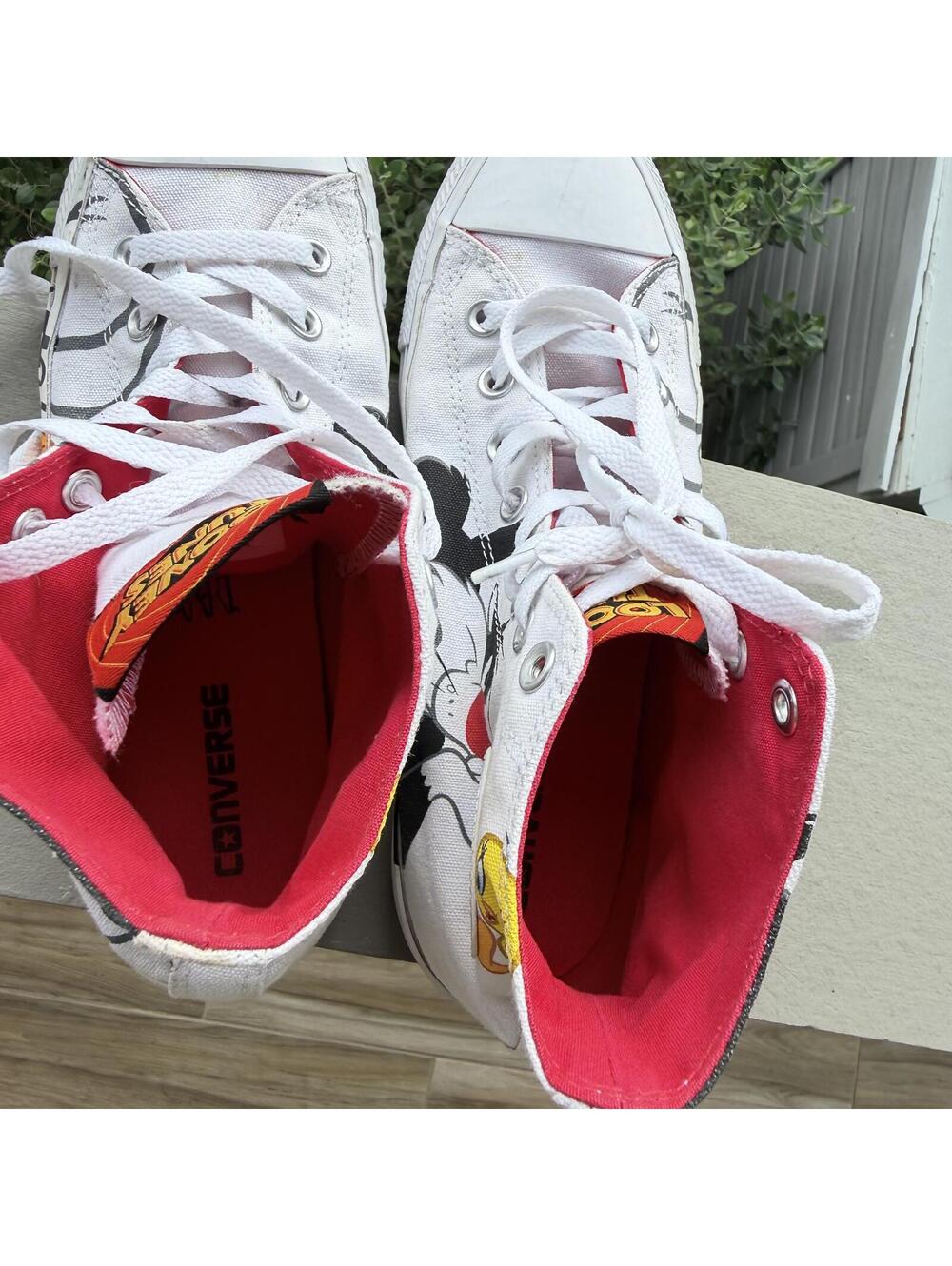 Converse x Looney Tunes Chuck Taylor Sylvester & Tweety High Top Sneakers - Picture 10 of 10